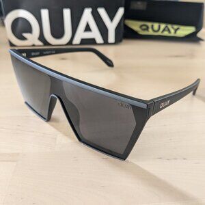 Quay Australia Spotlight Oversized Shield Sunglasses Matte Black Smoke Polarized